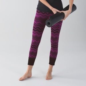 NWOT Lululemon Ebb to Street Regal size 10